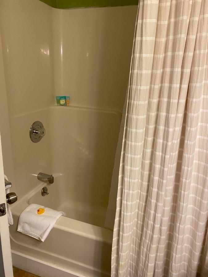 Bristol Suites エクステリア 写真
